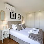 Apartment Santos 1071 By Lovelystay