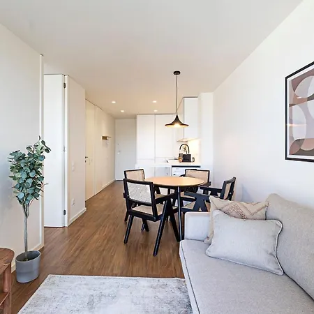 Apartment Santos 1071 By Lovelystay Porto