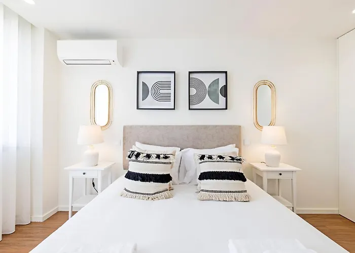 Apartment Santos 1071 By Lovelystay Porto